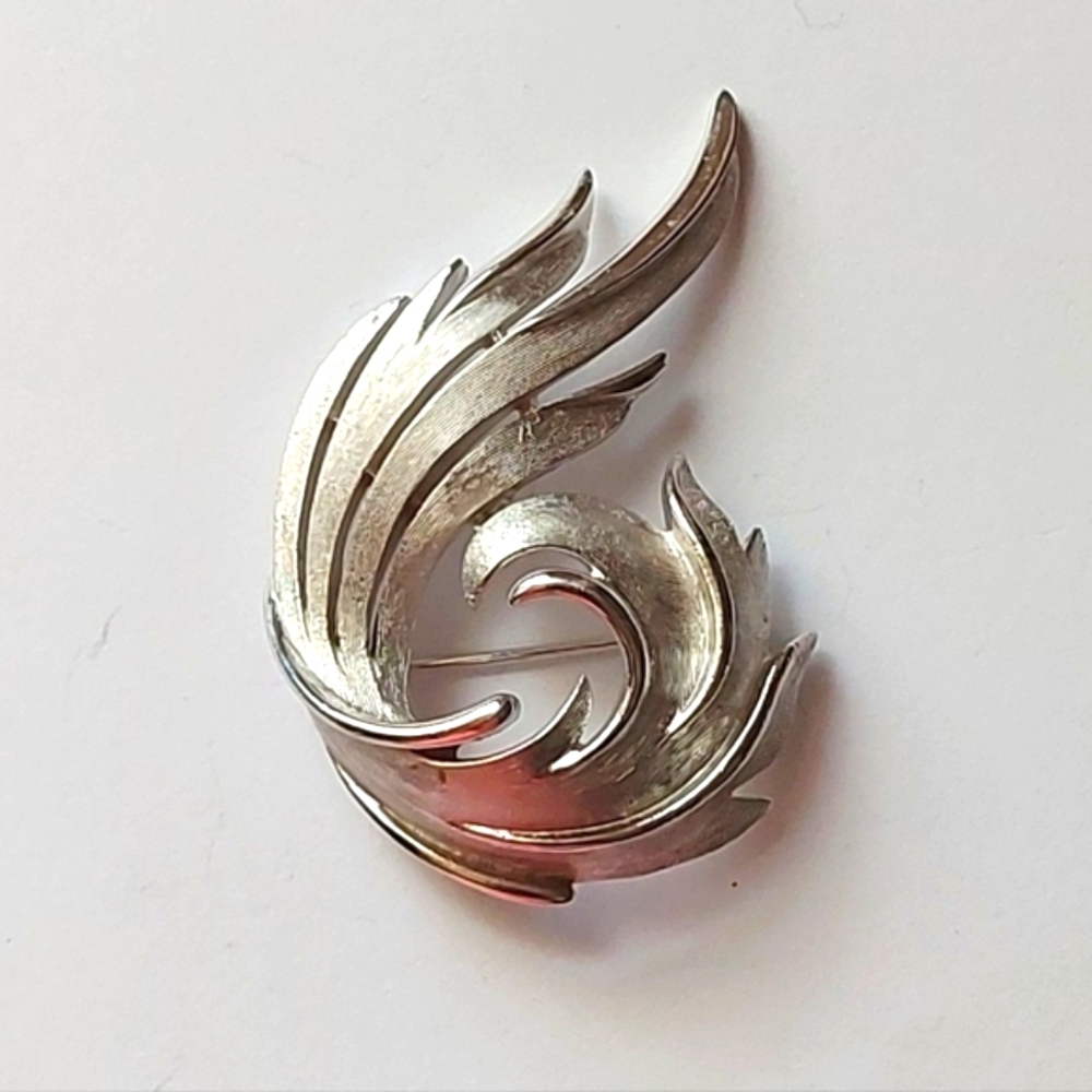Crown Trifari Brooch Pin Silver Tone Brushed Polished Swirl Wave